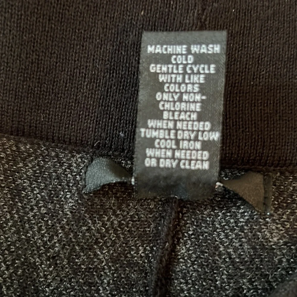 EUC Alfani Petit Knit Black and Grey A-line Midi Skirt Size P/S - Picture 7 of 10